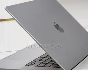 New Laptop Apple MacBook Pro M1 32GB Apple M1 Pro SSD 32GB