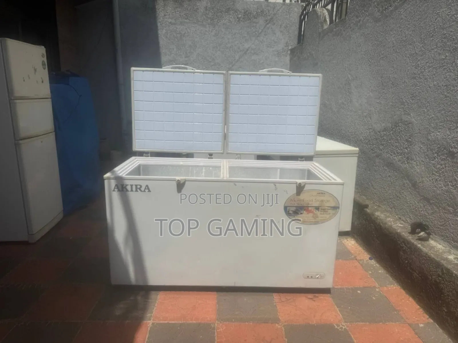 Akira Freezer 530l
