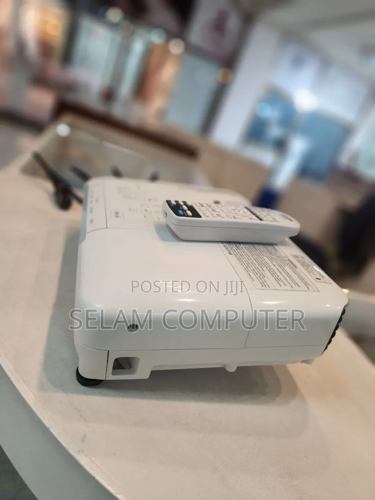 Epson Projector Model Name: Eb-S31 Has : Bag Remote