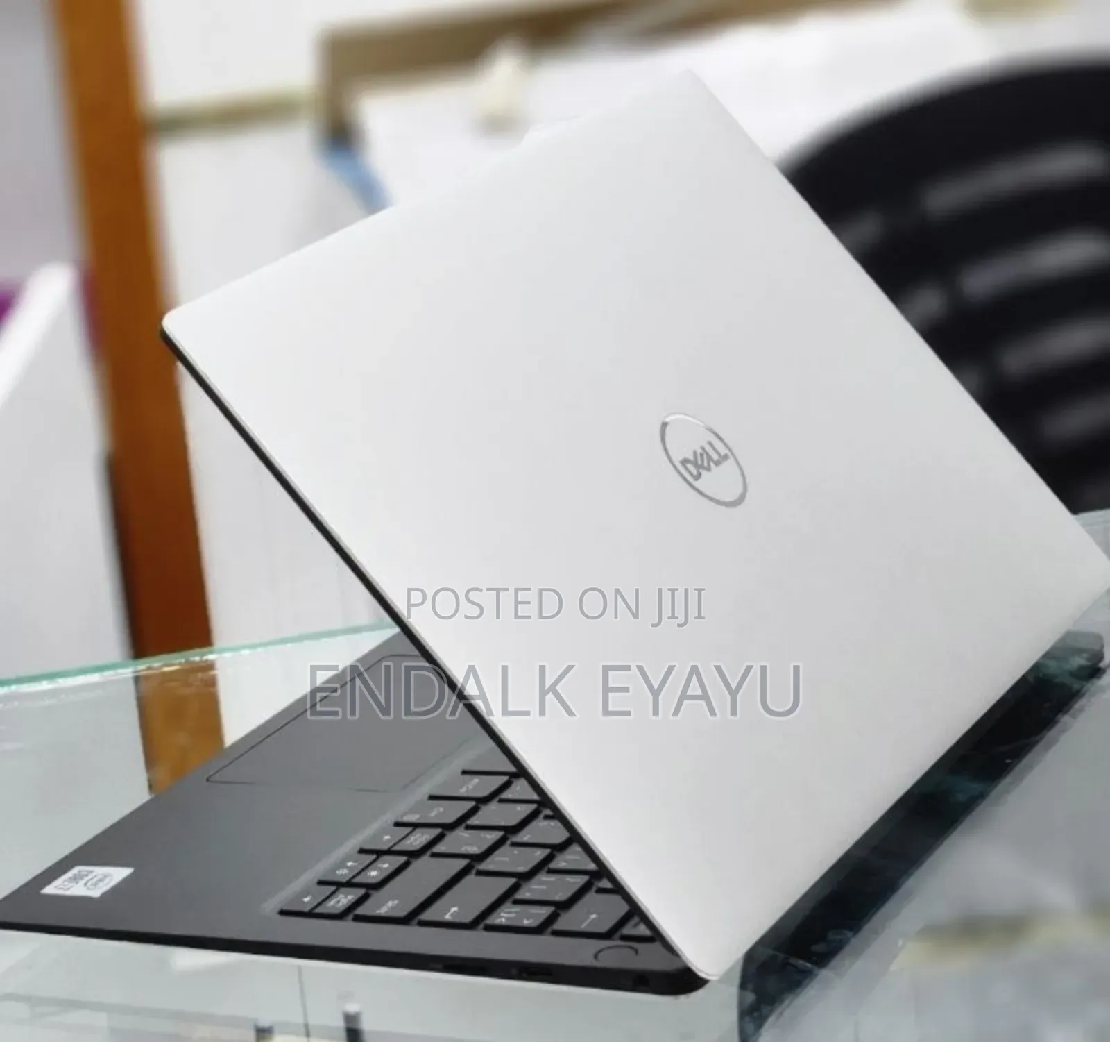 New Laptop Dell XPS 13 8GB Intel Core I7 SSD 512GB