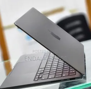 New Laptop Apple MacBook 16GB Apple M4 Pro SSD 512GB