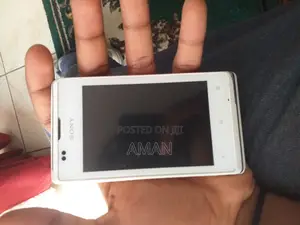 Sony Xperia E 4 GB White