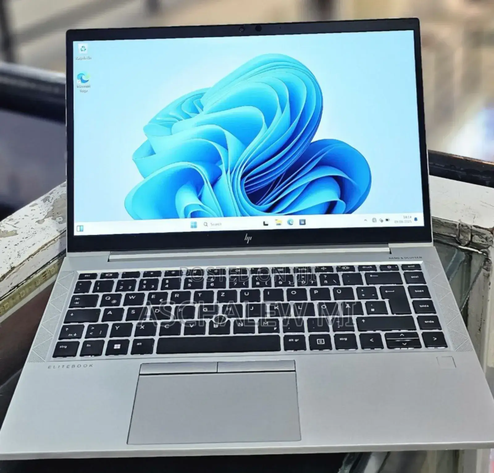 New Laptop HP EliteBook 840 G8 16GB Intel Core I5 SSD 512GB