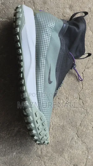 Nike Acg Mountain Fly Gore-Tex Sneakers.