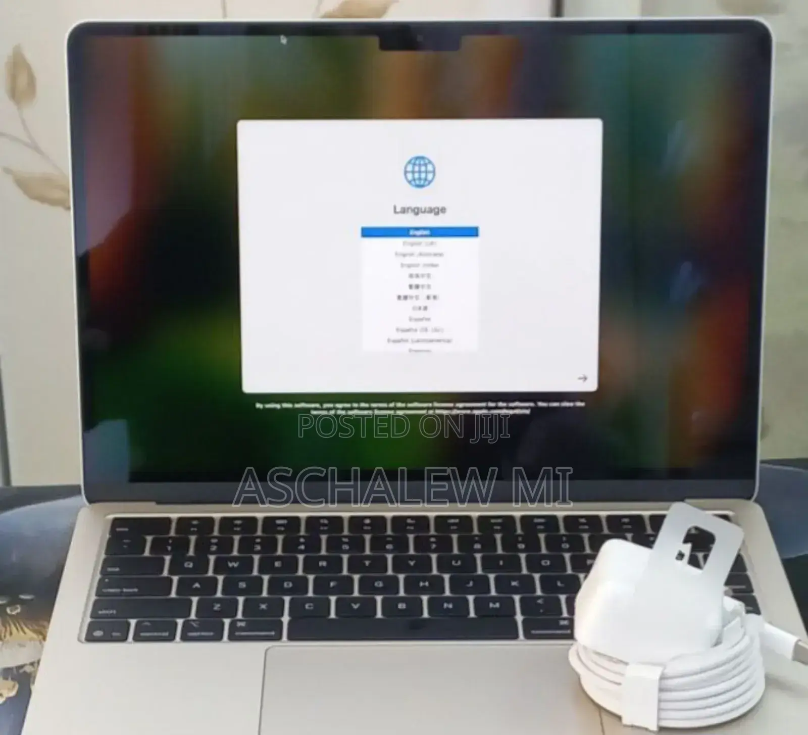 New Laptop Apple MacBook Air 2025 M4 13-Inch 16GB Apple M4 SSD 256GB