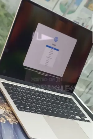New Laptop Apple MacBook Pro 2024 M4 14-Inch 8GB Apple M4 SSD 256GB
