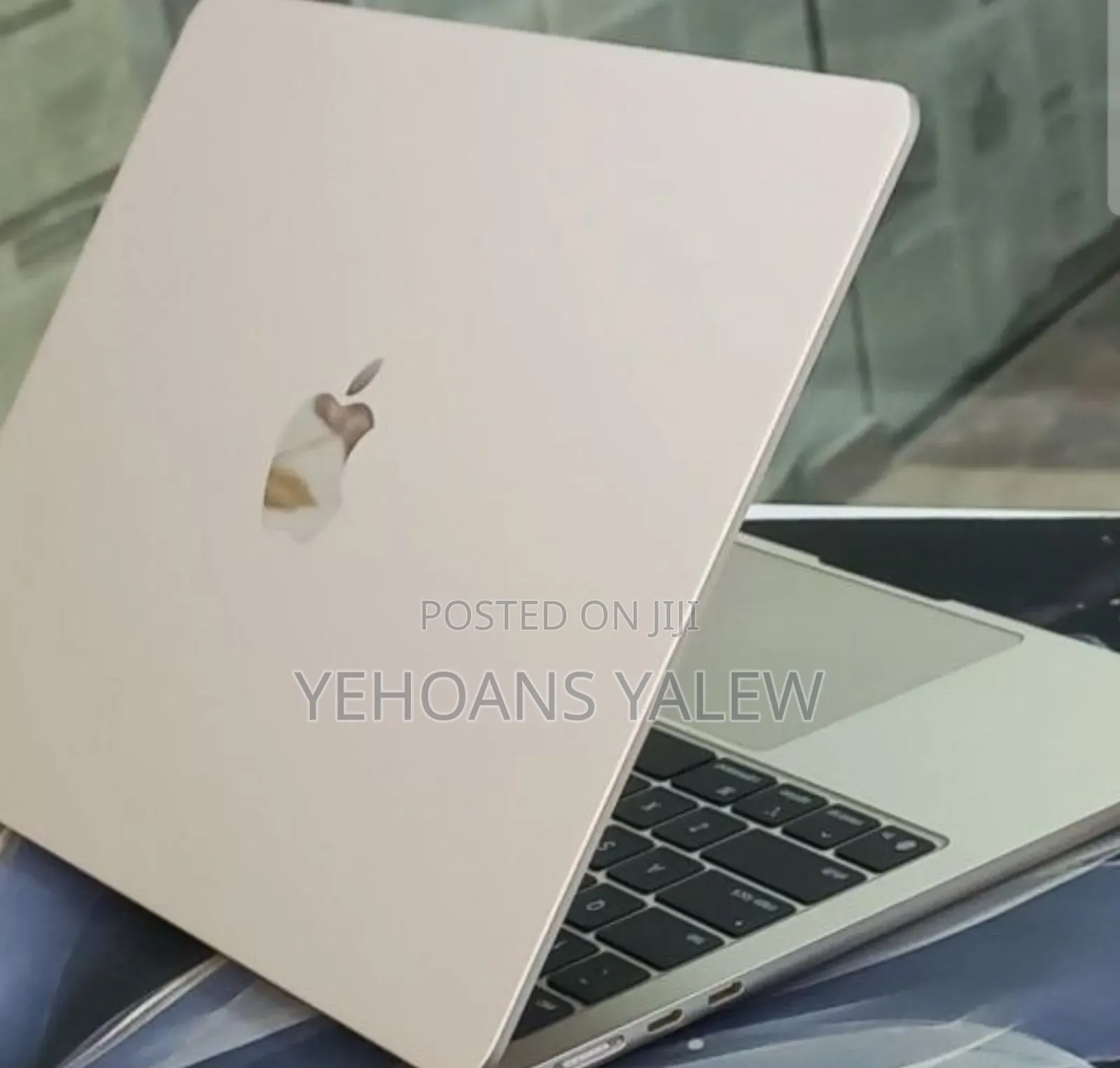 New Laptop Apple MacBook Pro 2024 M4 14-Inch 8GB Apple M4 SSD 256GB