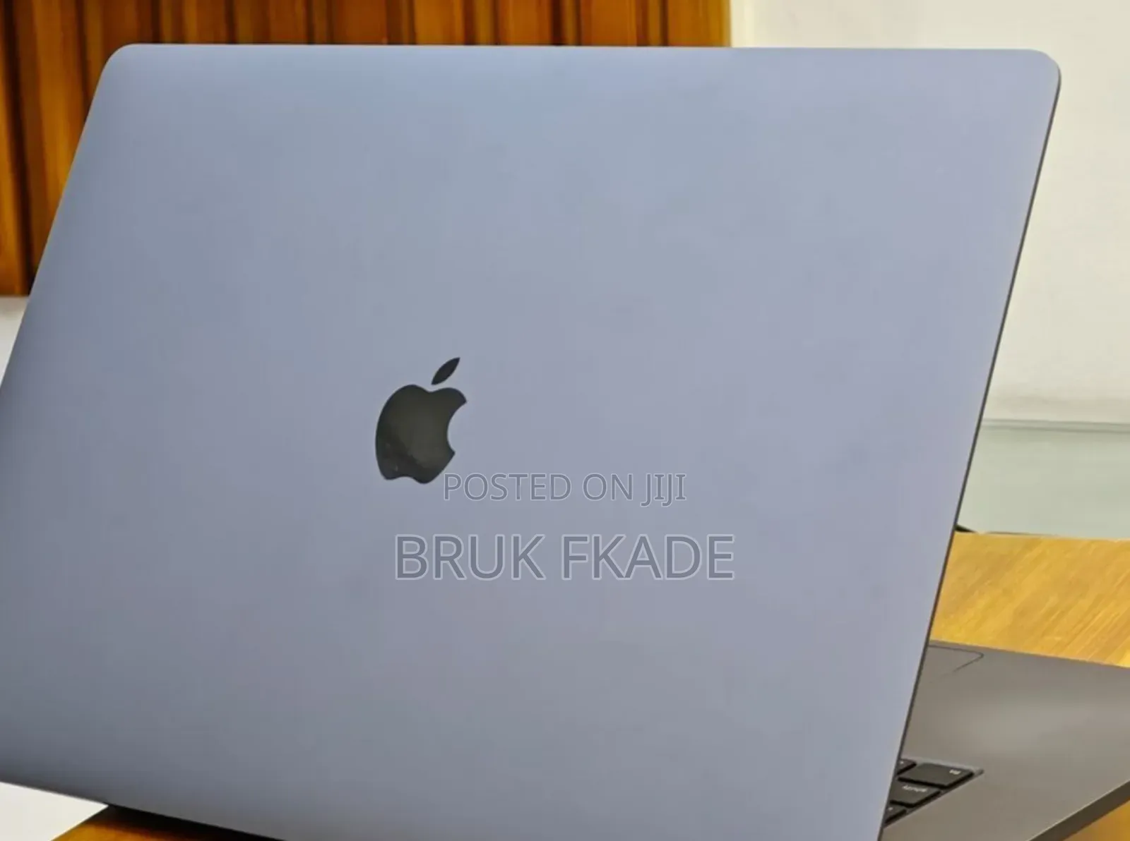 New Laptop Apple MacBook Pro 2019 16GB Intel Core I7 SSD 512GB