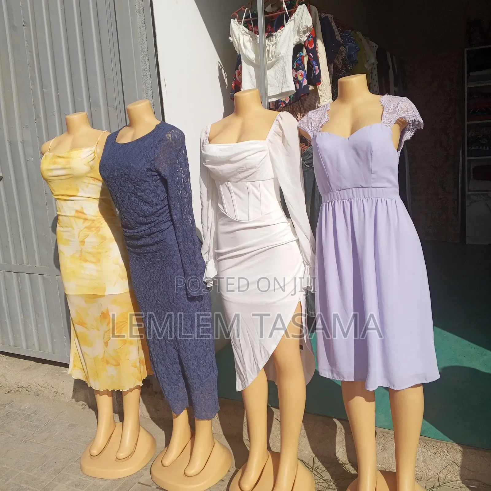 የሚሸጥ የሴቶች ልብስ ቤት