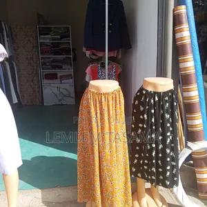 የሚሸጥ የሴቶች ልብስ ቤት