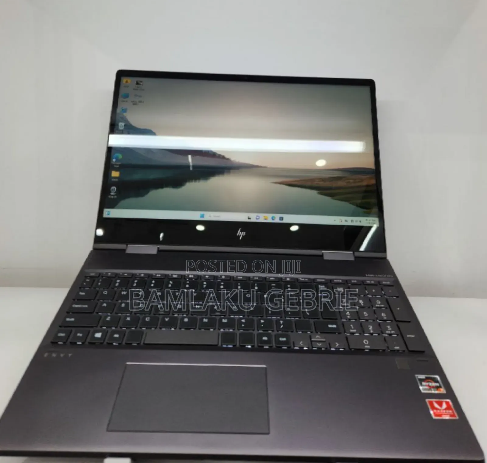 New Laptop HP Envy X360 8GB AMD Ryzen 7 SSD 256GB