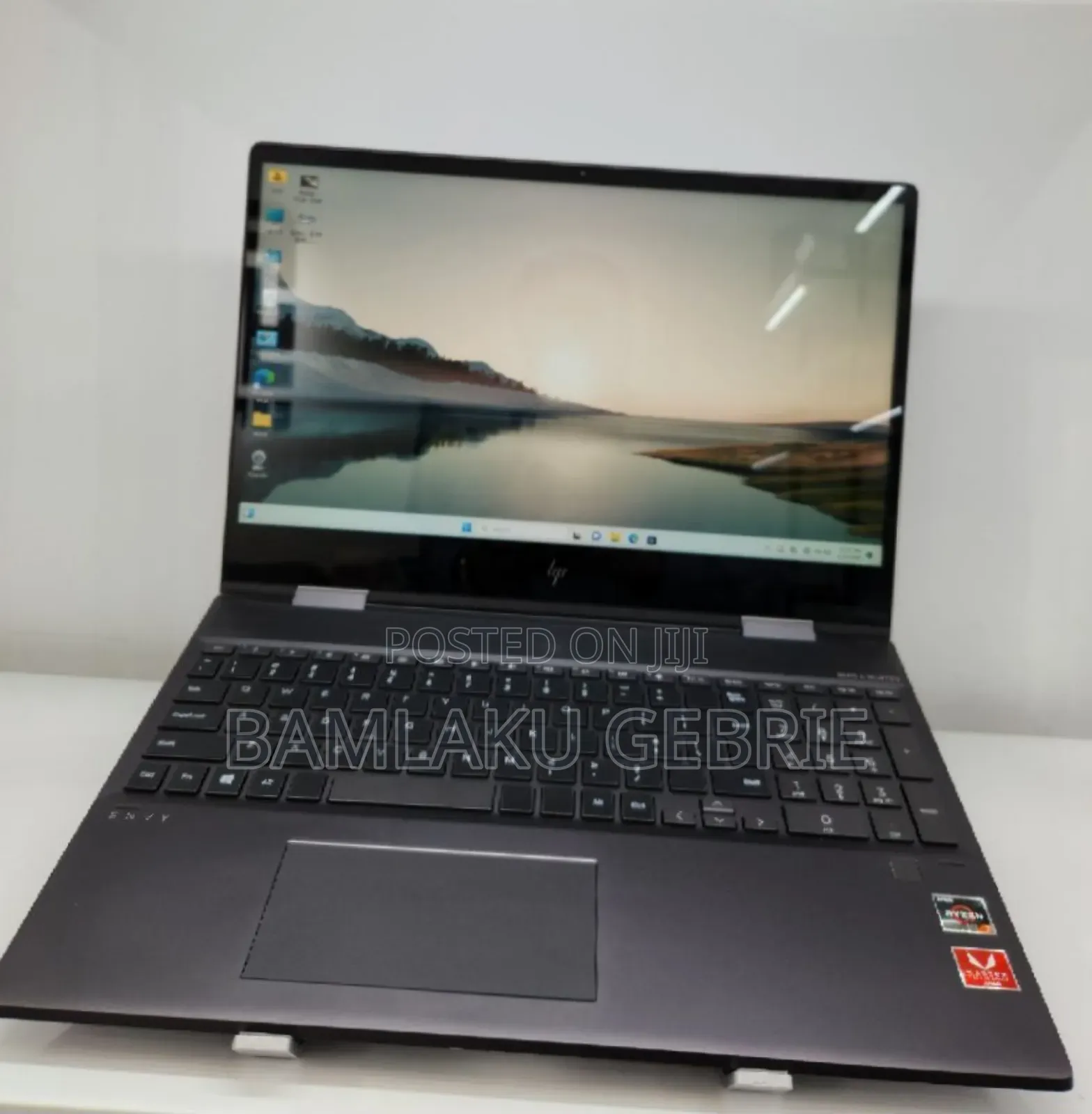 New Laptop HP Envy X360 8GB AMD Ryzen 7 SSD 256GB