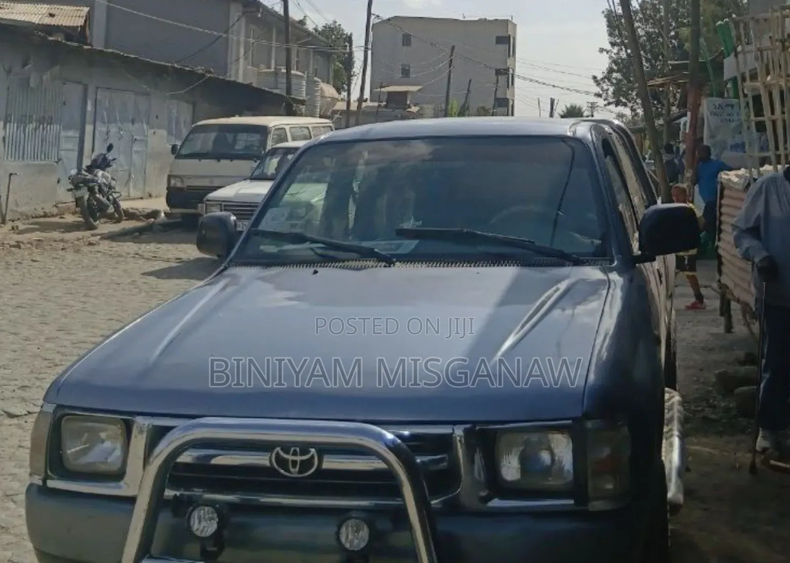 Toyota Land Cruiser 2000 Blue