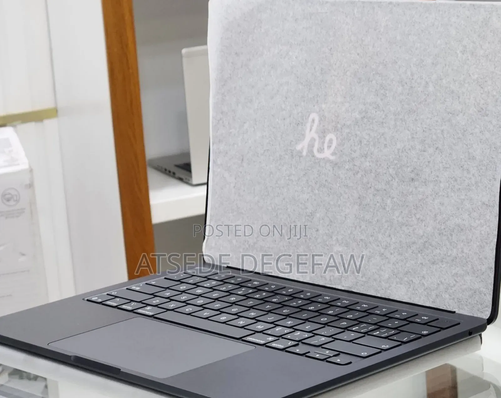 New Laptop Apple MacBook Air 16GB Intel Core Ultra 9 SSD 256GB