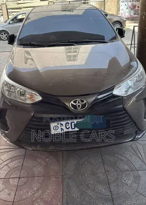 Toyota Yaris 2021 Gray