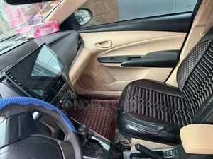 Toyota Yaris 2021 Gray