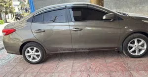 Toyota Yaris 2021 Gray