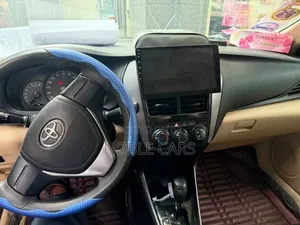 Toyota Yaris 2021 Gray