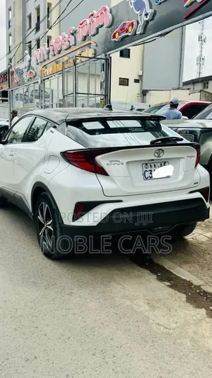 Toyota C-HR 2022 White