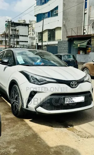 Toyota C-HR 2022 White