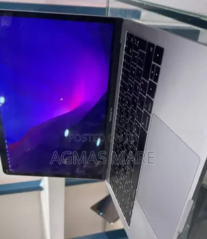 New Laptop Apple MacBook Pro 2017 8GB Intel Core I5 SSD 256GB