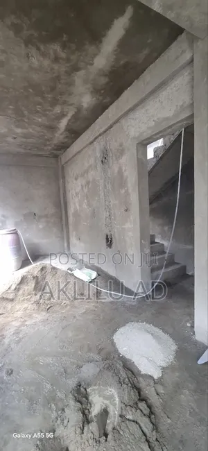 7bdrm Townhouse/Terrace in ቦሌ አያት, Bole for sale