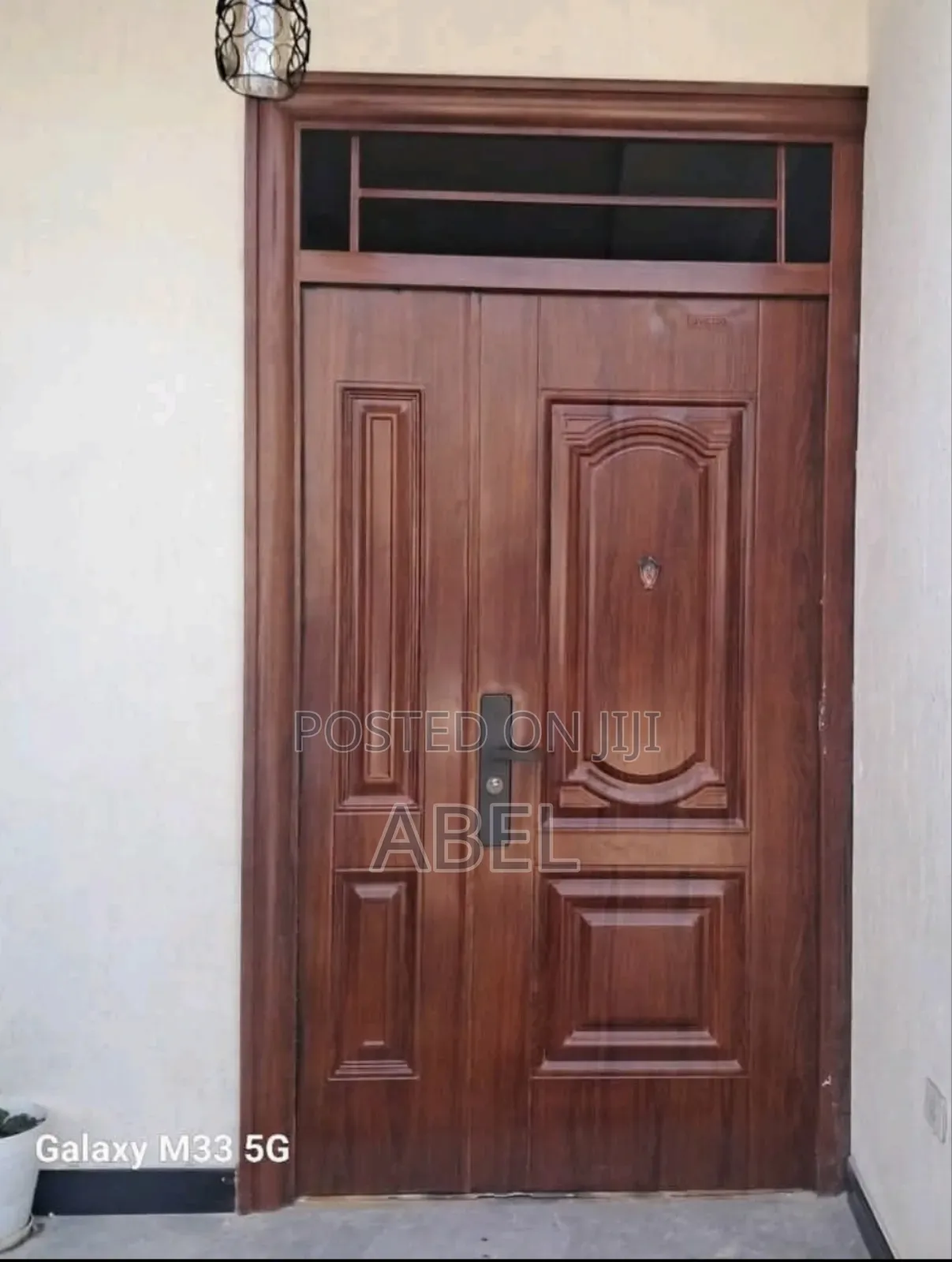 ለዘመናዊ ቤት ዘመናዊ በር አለን Victor