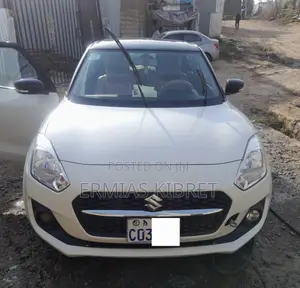 Suzuki Swift 2021 White