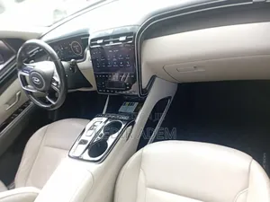 Hyundai Tucson 2022 Silver