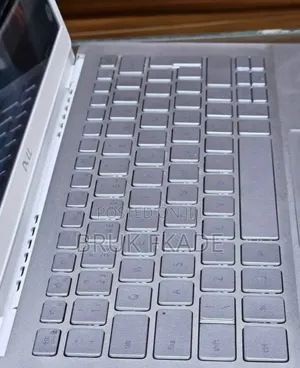 New Laptop Apple MacBook Air 2020 M1 8GB Intel Core I5 SSD 256GB