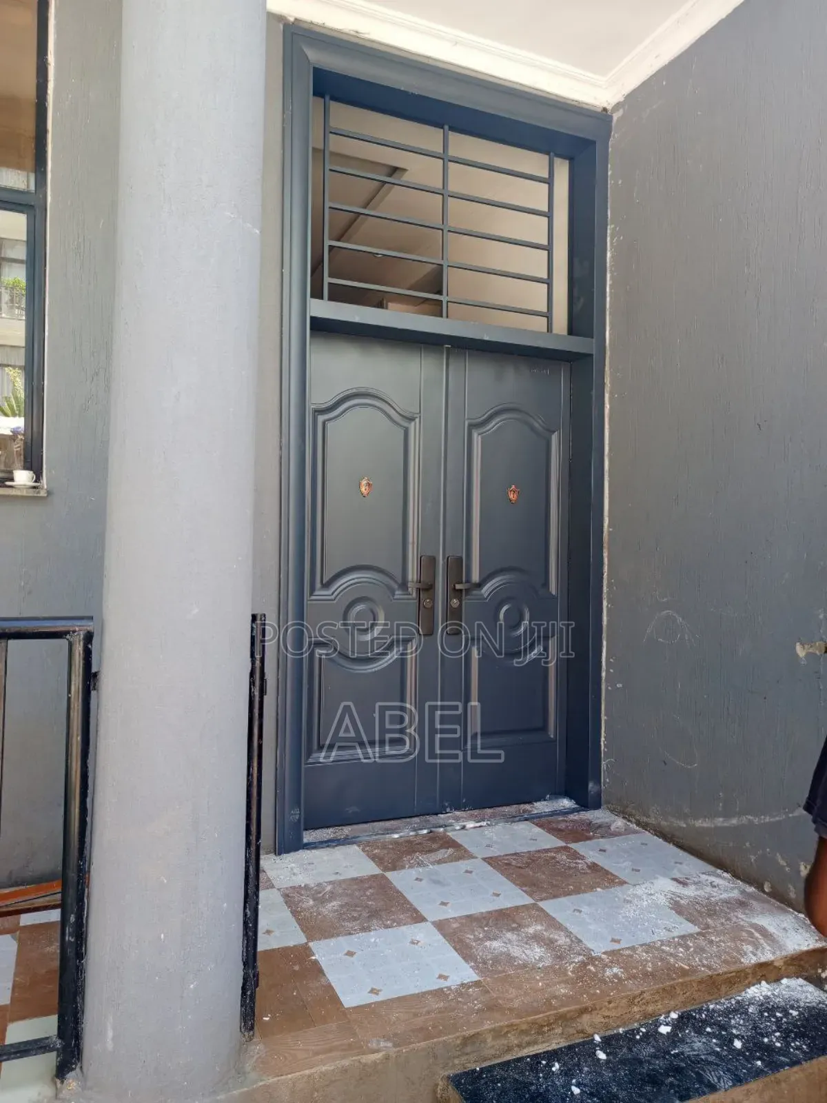 ውብና ዘመናዊ የቤት በር ከፈለጉ አለን Victor