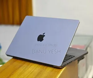 New Laptop Apple MacBook Pro 32GB Apple M1 Pro SSD 512GB