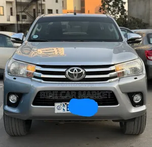 Toyota Hilux 2017 Silver