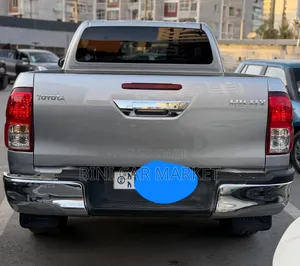Toyota Hilux 2017 Silver