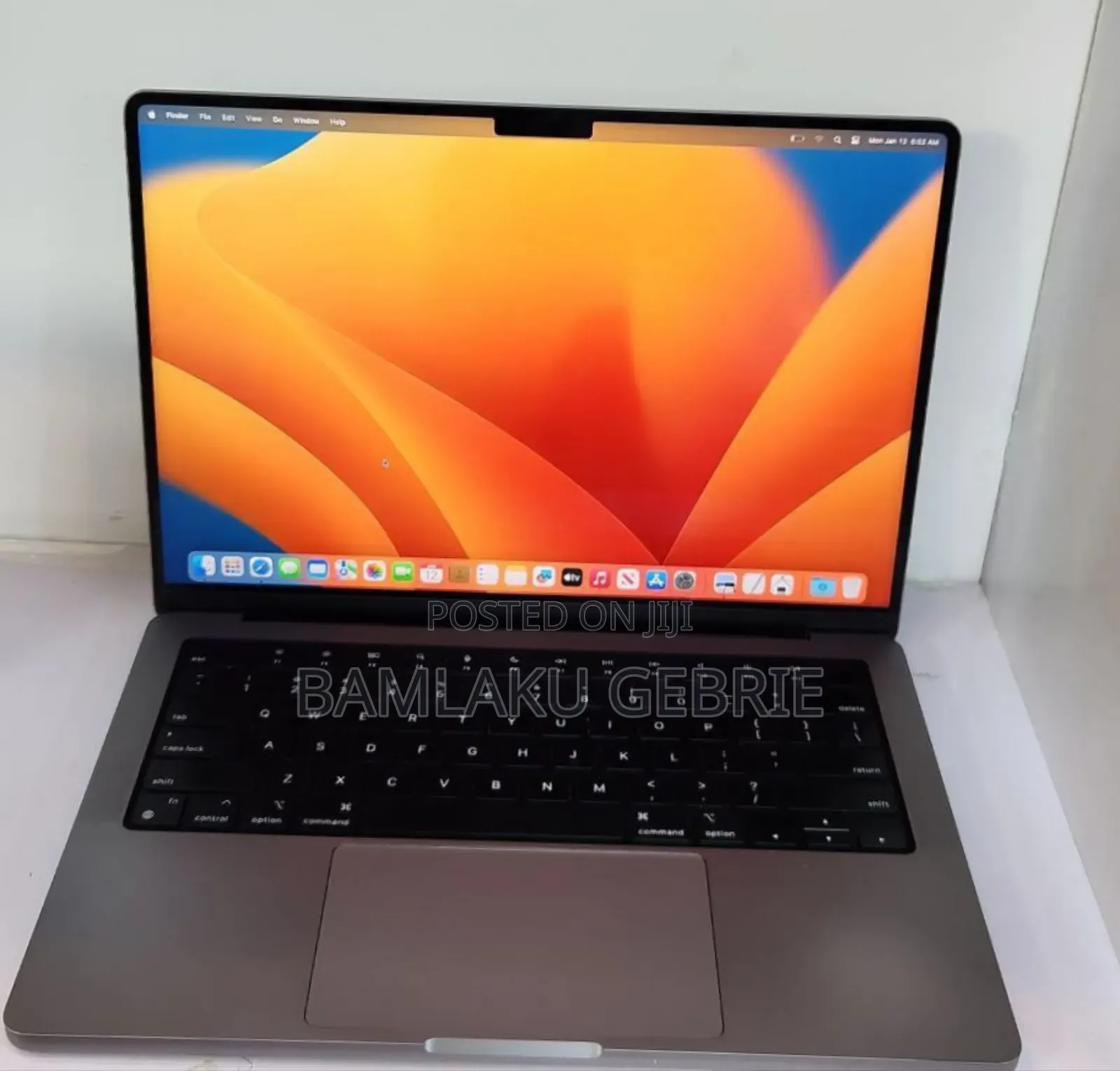 New Laptop Apple MacBook Pro M1 16GB Apple M1 Pro SSD 512GB