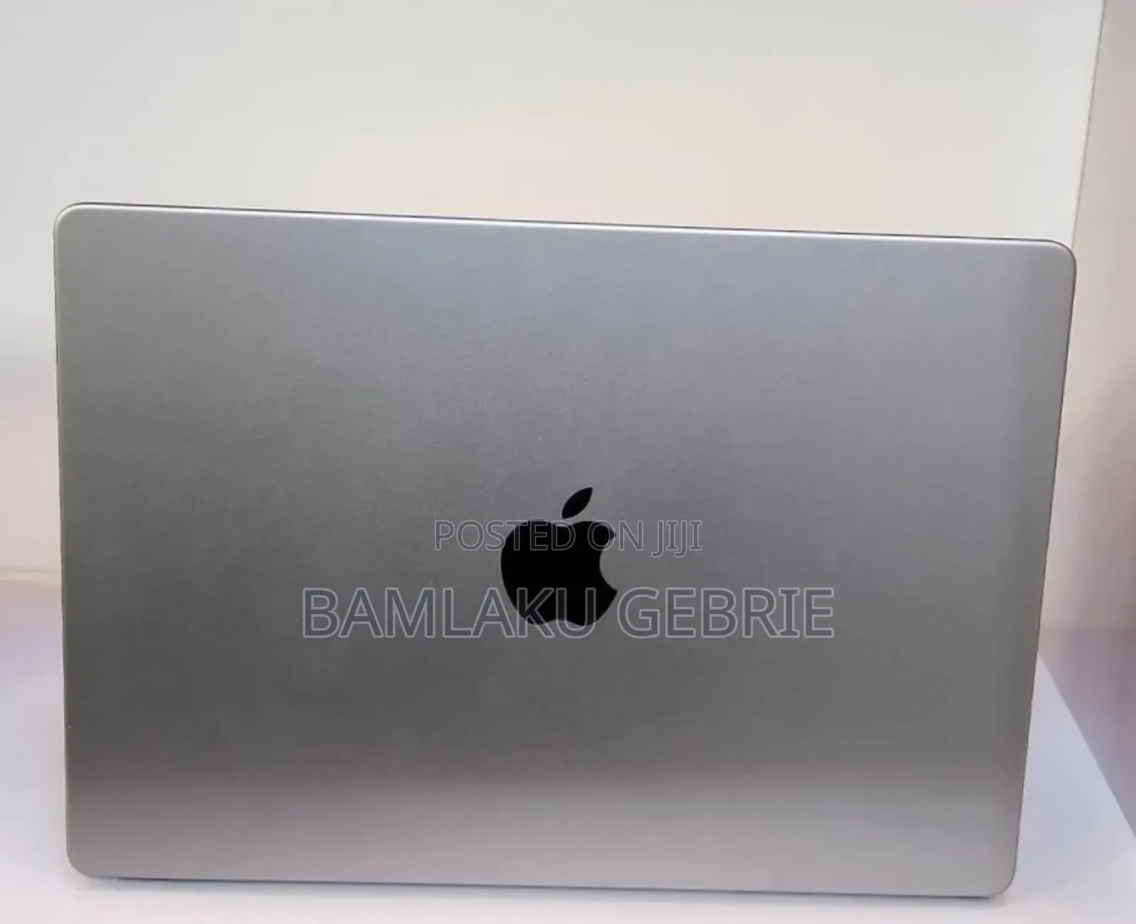 New Laptop Apple MacBook Pro M1 16GB Apple M1 Pro SSD 512GB