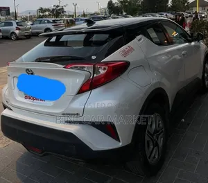 Toyota C-HR 2023 White
