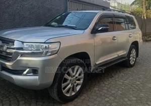Toyota Land Cruiser 2012 Silver