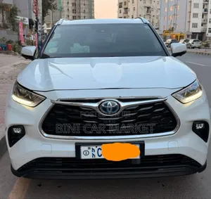 Toyota Highlander Hybrid Limited 2023 White