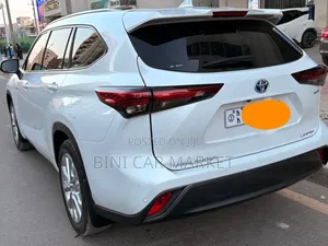 Toyota Highlander Hybrid Limited 2023 White