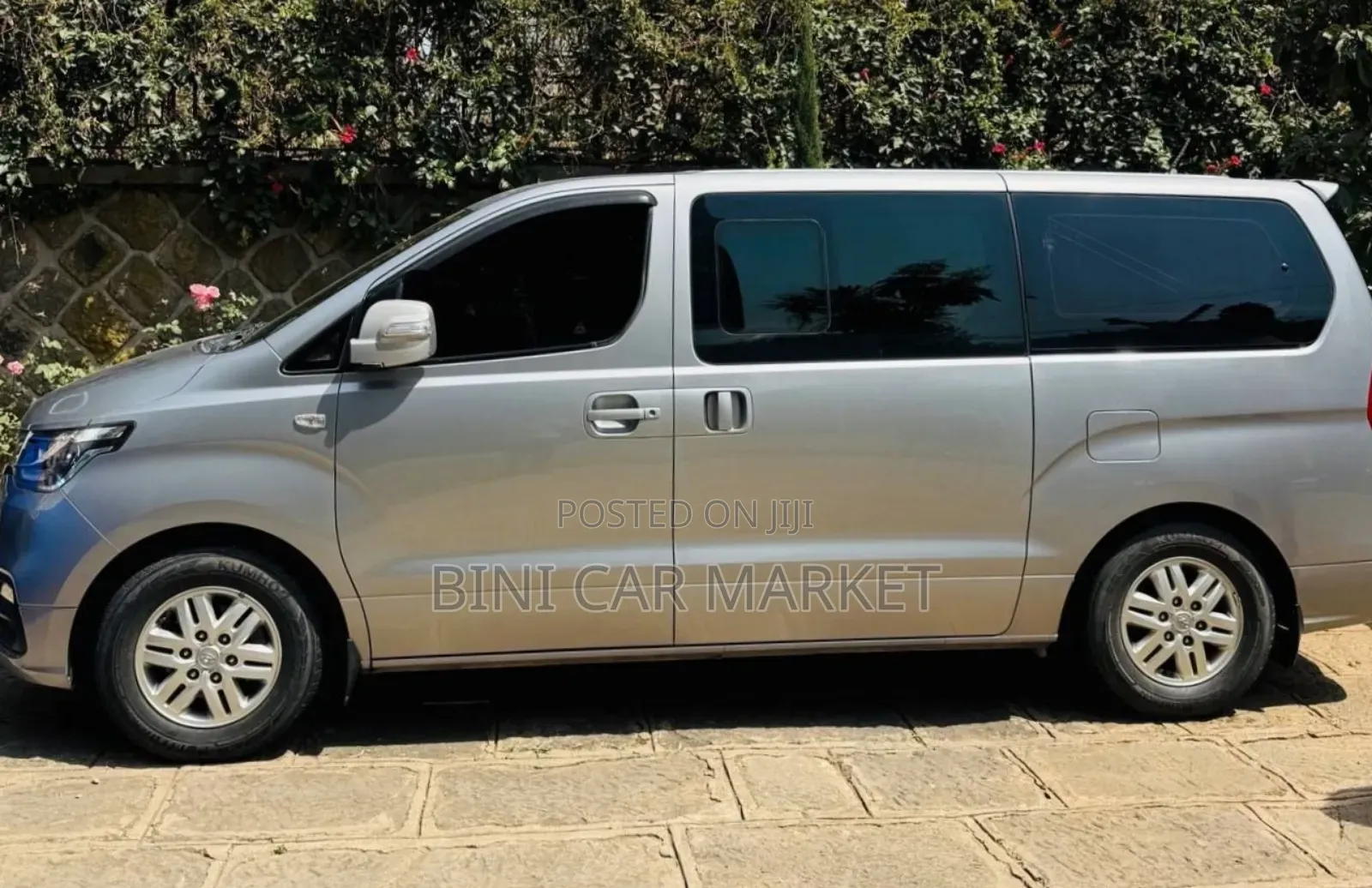 Hyundai Starex 2022 Silver