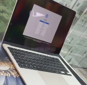 New Laptop Apple MacBook Air 2025 M4 15-Inch 16GB Apple M4 SSD 256GB