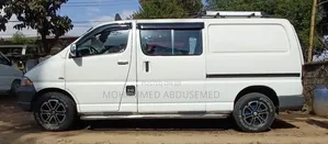 Toyota HiAce 2006 White