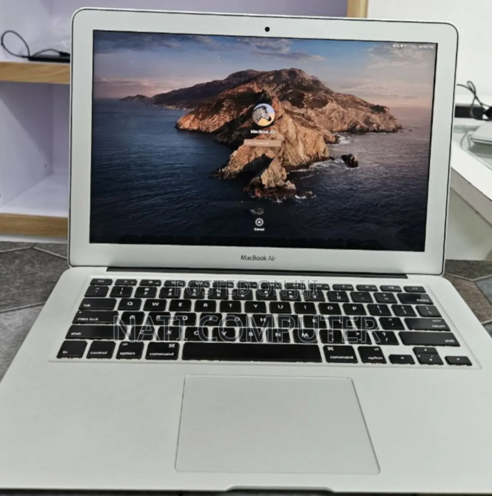 New Laptop Apple MacBook Air 2017 8GB Intel Core I5 SSD 256GB
