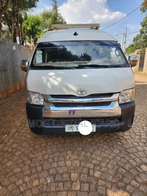 Toyota HiAce 2006 White