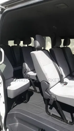 Toyota HiAce 2018 White