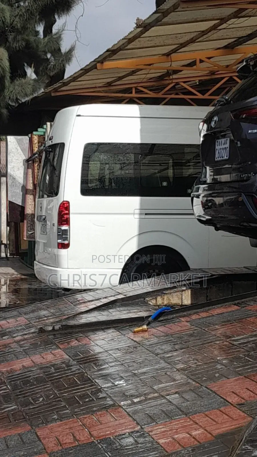 Toyota HiAce 2018 White