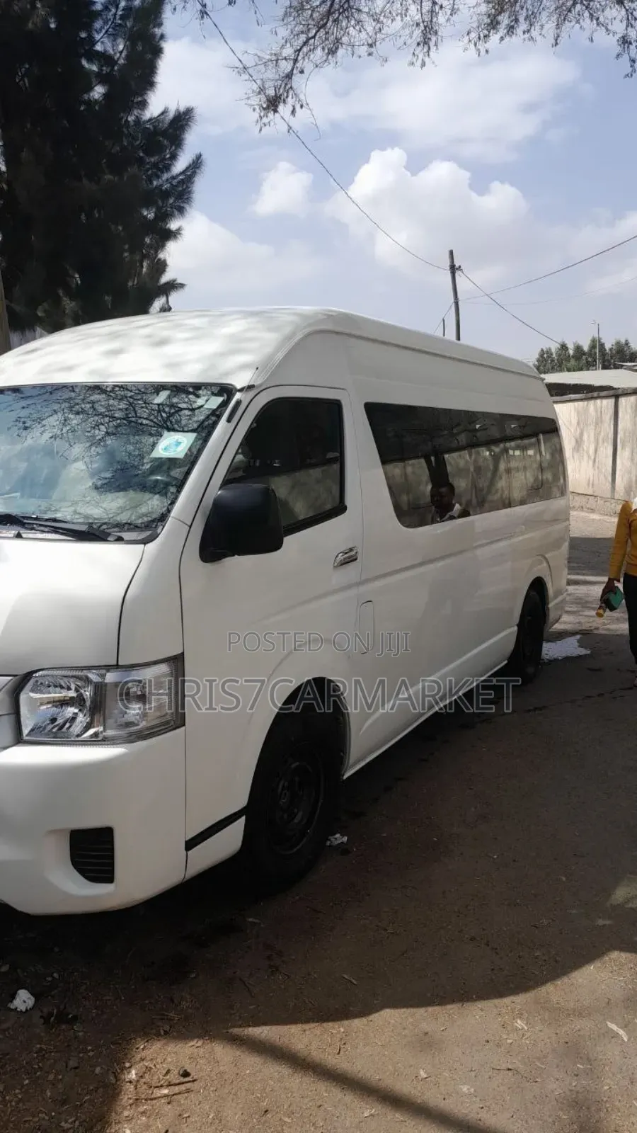 Toyota HiAce 2018 White