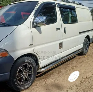 Toyota HiAce 2006