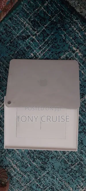 New Apple iPad (2025) 128 GB Silver